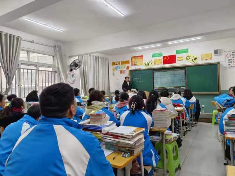 (升学率高的)贵阳云岩区高三一对一全托补习学校/贵阳云岩区恒升插生转学收费标准