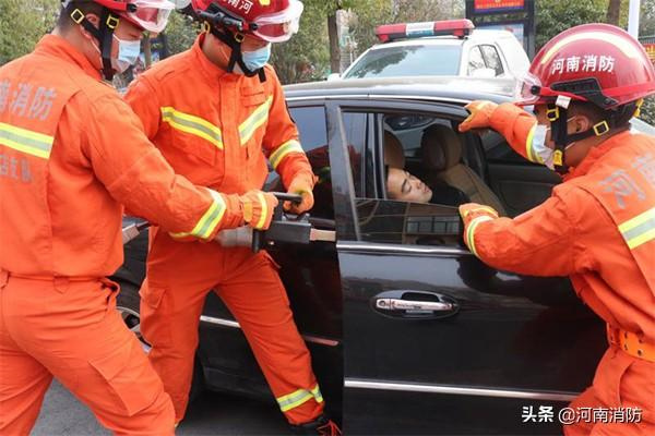 桥西区道路救援_汽车搭电送油|补胎换胎24小时