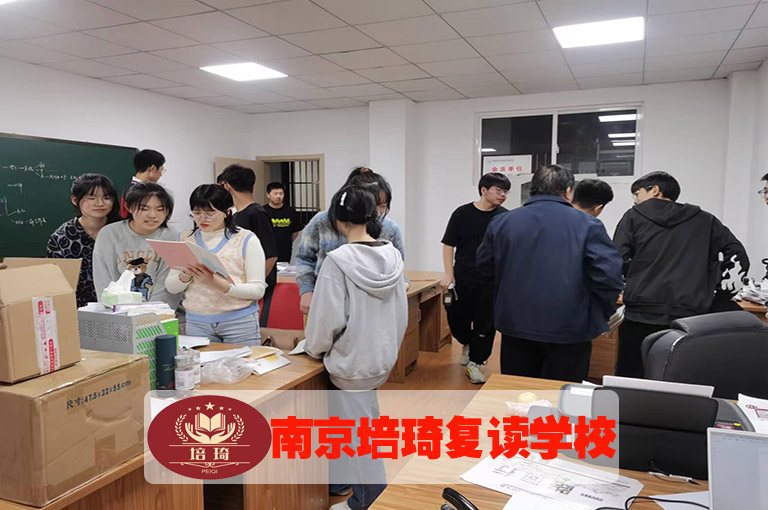 <六合区中考复读有哪些>中考复读冲刺班推荐+top3学校排名一览