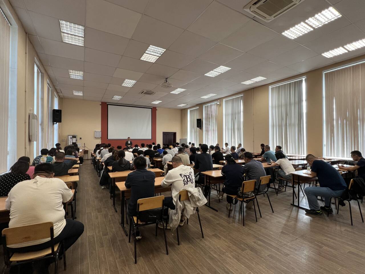 2025高中毕业316—450分推荐俄罗斯鄂木斯克国立医科大学通过率