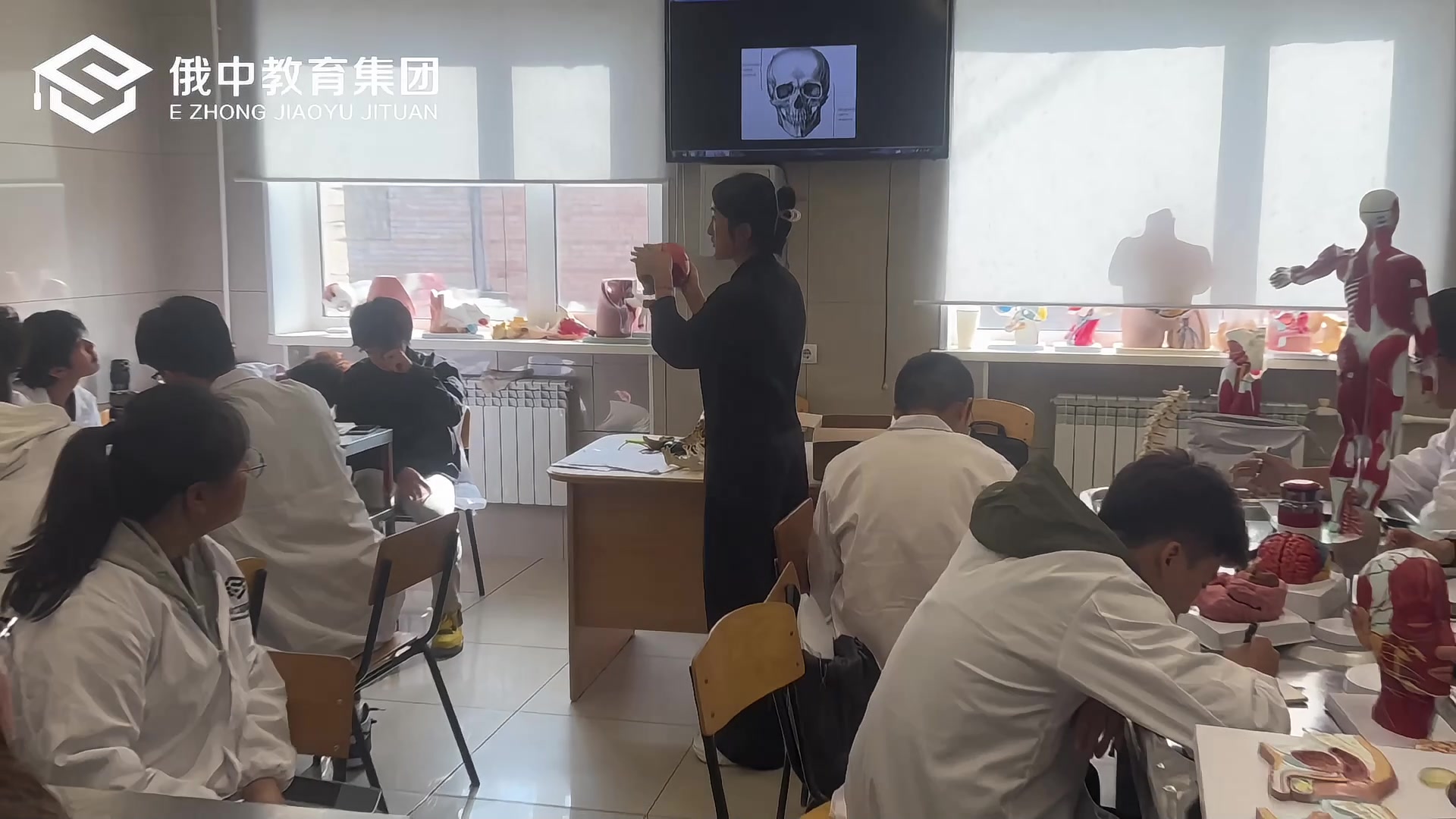 2025专科毕业想学医申请（俄罗斯临床医学本硕连读）费用多少？