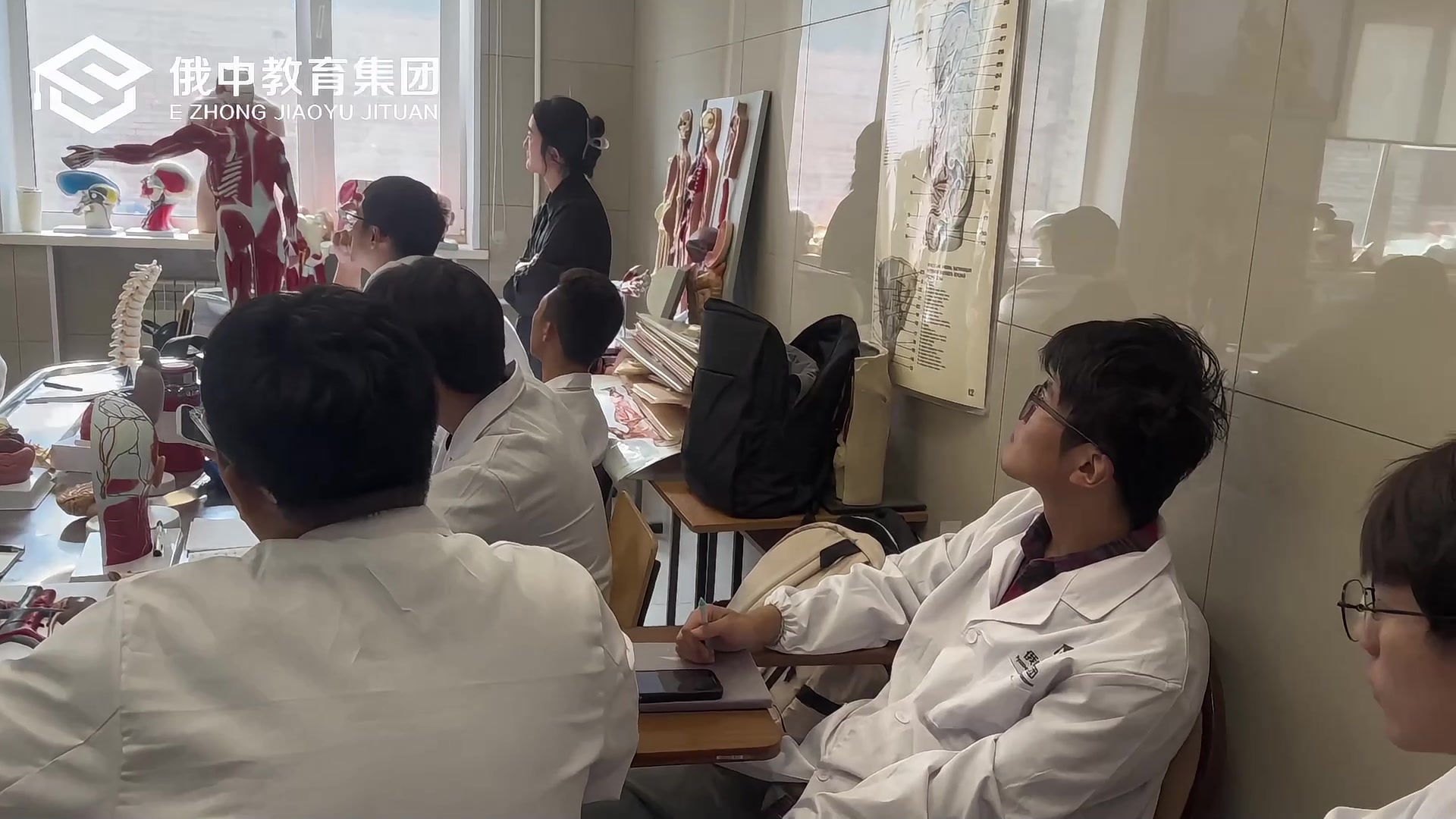2025高中毕业想学医直录（临床医学英文授课）靠谱吗？
