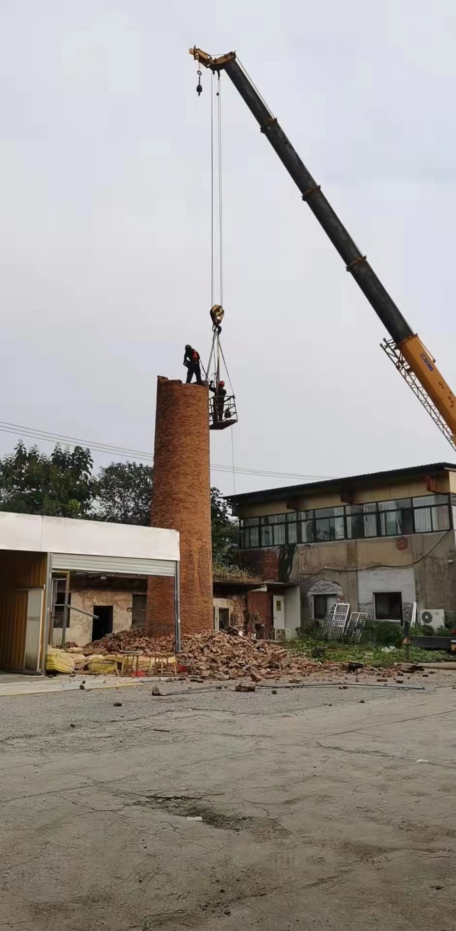 210m烟囱拆除-2025十堰排名一览