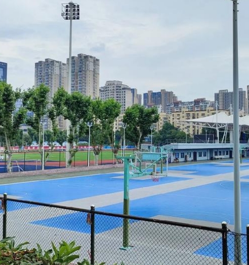2025年贵阳花溪区高中复读集训封闭式学校一般多少钱+top前四