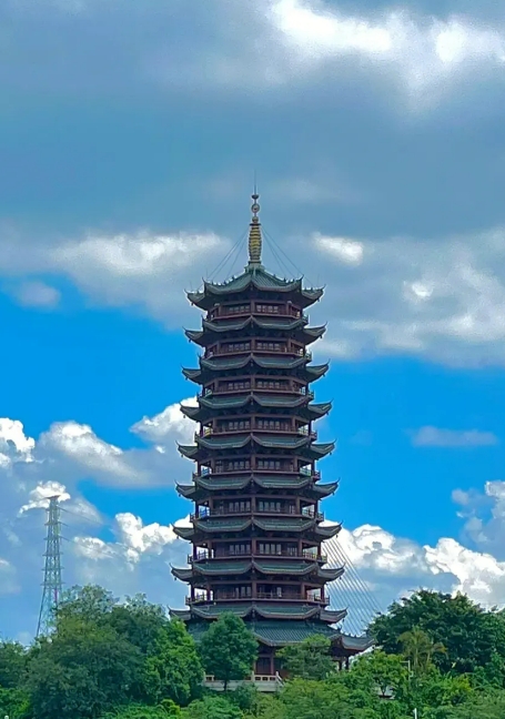 2025年贵阳中复班大概是多少费用+排行榜前七