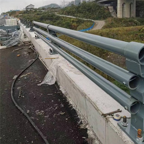 烟台铝合金防撞栏杆定制电话2025年报价一览