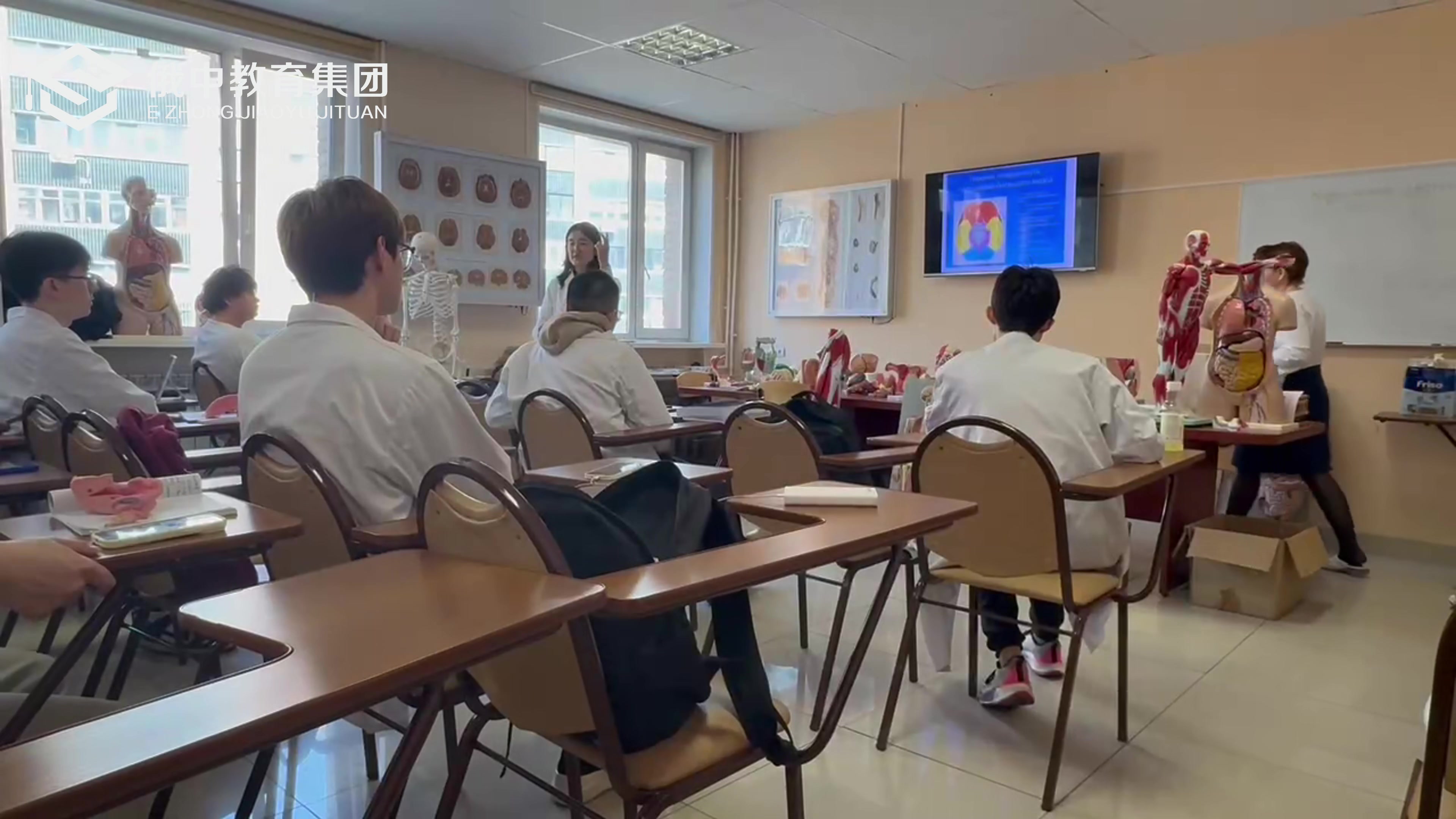 2025口腔医学留学学费对比（356—444分）可报读