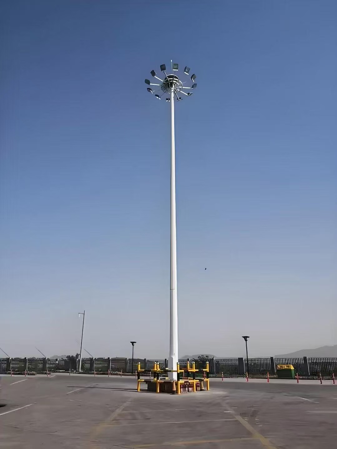 20米半圆型升降高杆灯批发价格+2025排名一览