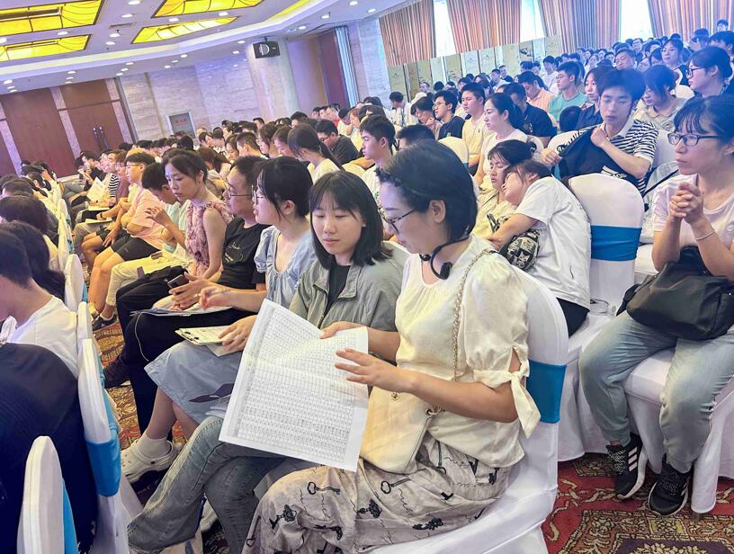 荆州2025年中考全托班学费多少钱一年+2025荆州高中集训班收费一览