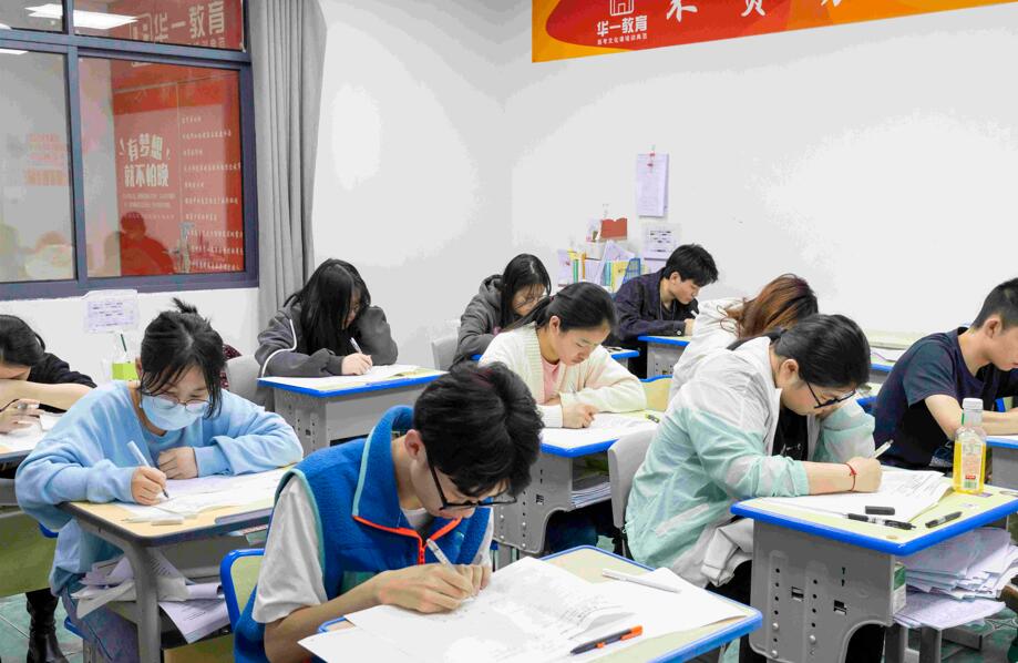 咸宁最牛的高三复读学费多少钱一年+2025咸宁复读学校top口碑一览