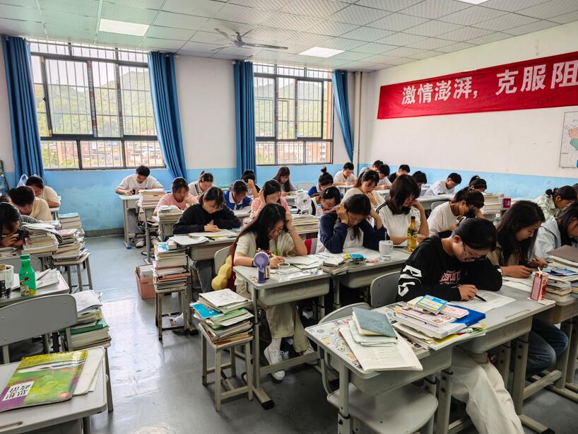 黔西县高三签约复读班招生分数线<招生简章>2025top口碑一览