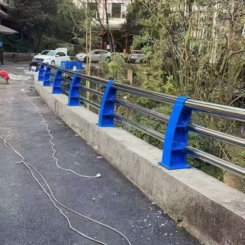 铜仁灯光复合立柱栏杆品质保障2025年报价一览